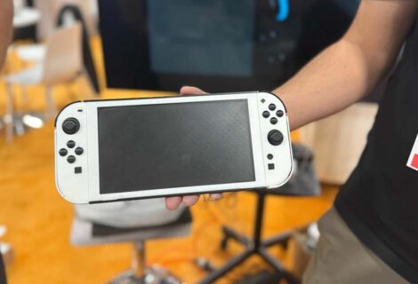 Hardware fabrikant Genki laat een replica van de Nintendo Switch 2 zien op de CES-beurs
